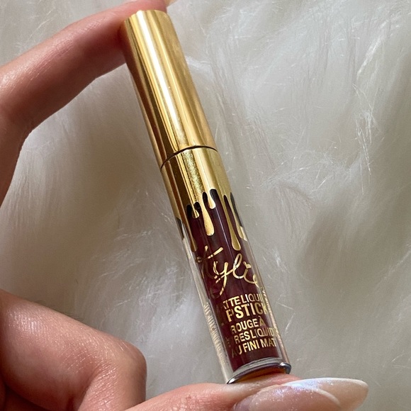 Kylie Cosmetics Limited Edition Birthday Collection Mini Matte Liquid Lipsticks - Picture 8 of 12